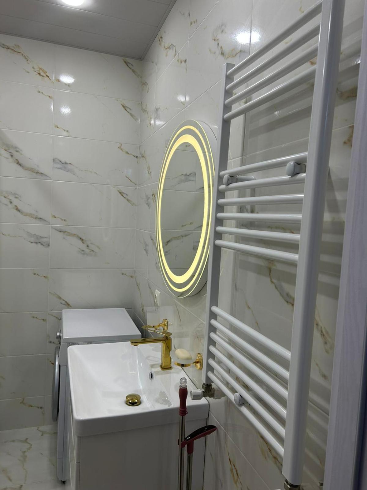 Apartment In Agmashenebeli Tbiliszi Kültér fotó